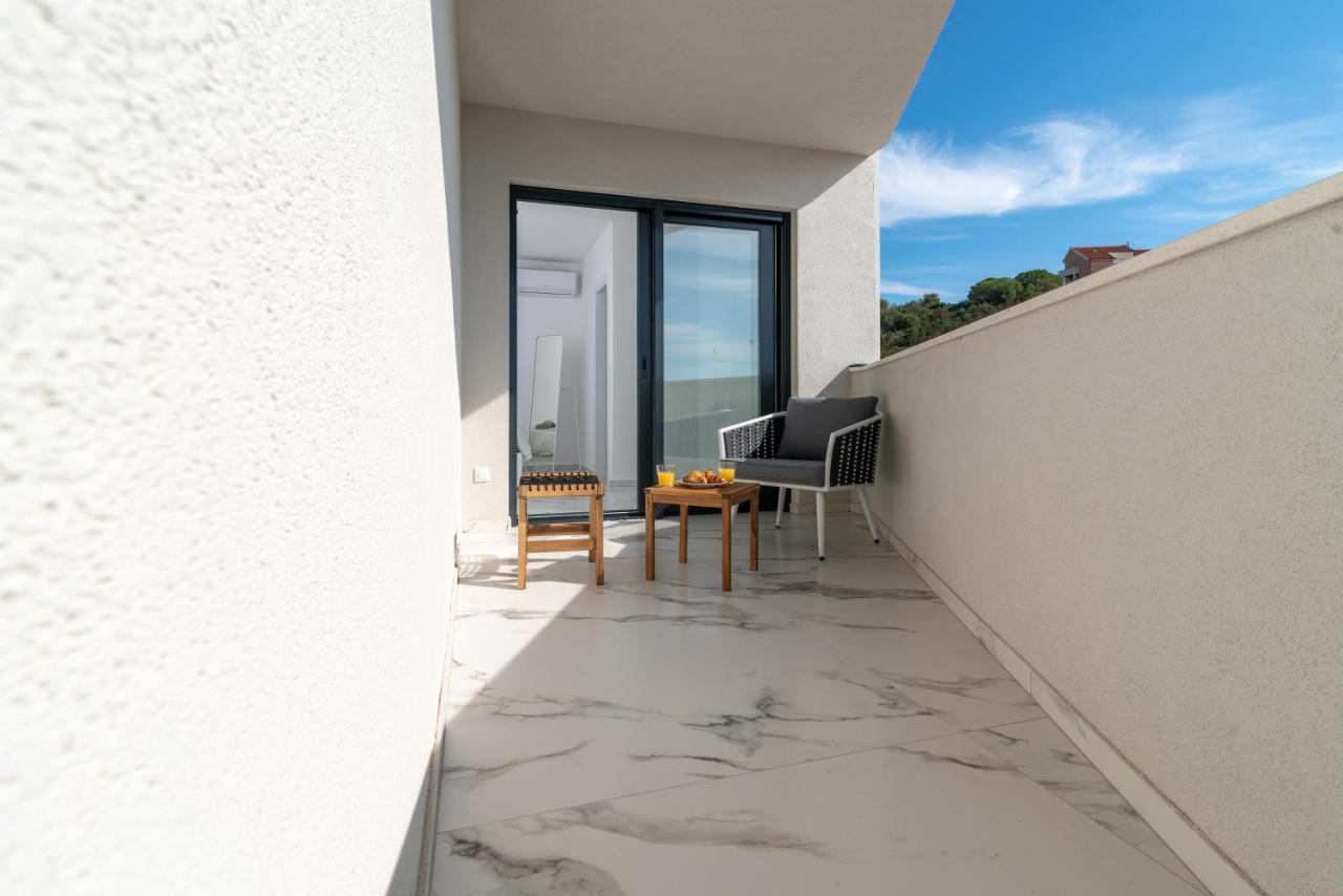 Lavender Tree - Luxury Apartments تروغير المظهر الخارجي الصورة
