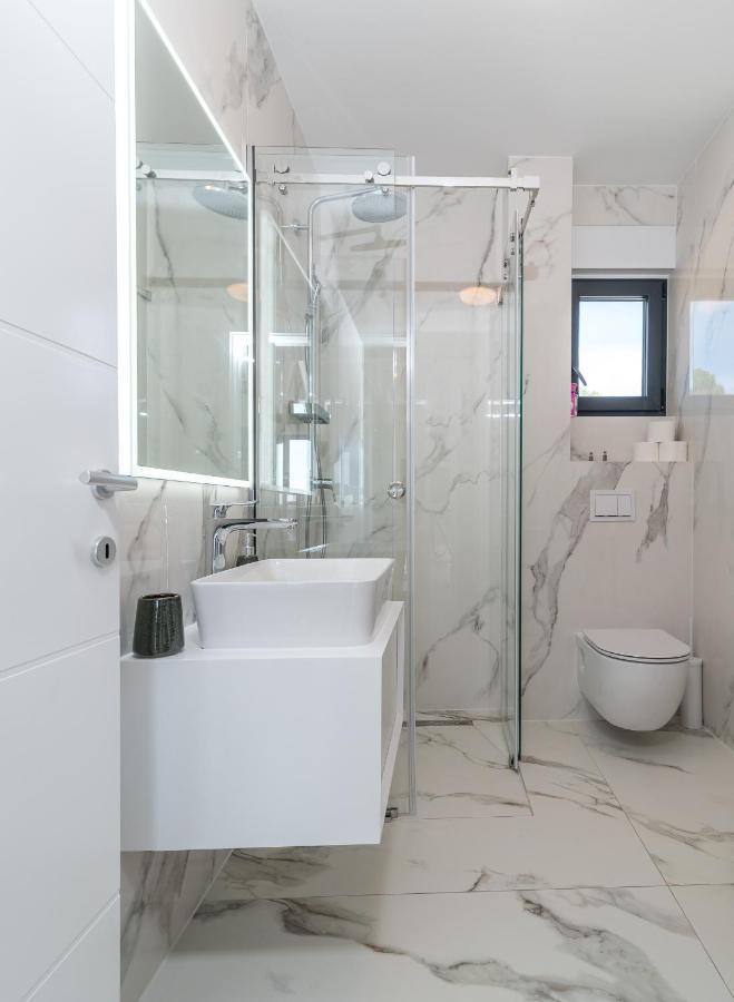 Lavender Tree - Luxury Apartments تروغير المظهر الخارجي الصورة